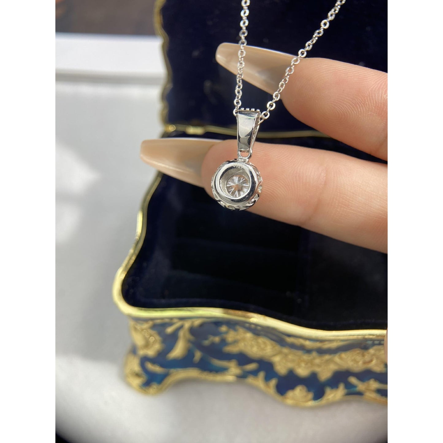 【#159】Exquisite Four-Claw Moissanite Pendant Necklace on Clavicle Chain | 925 Sterling Silver