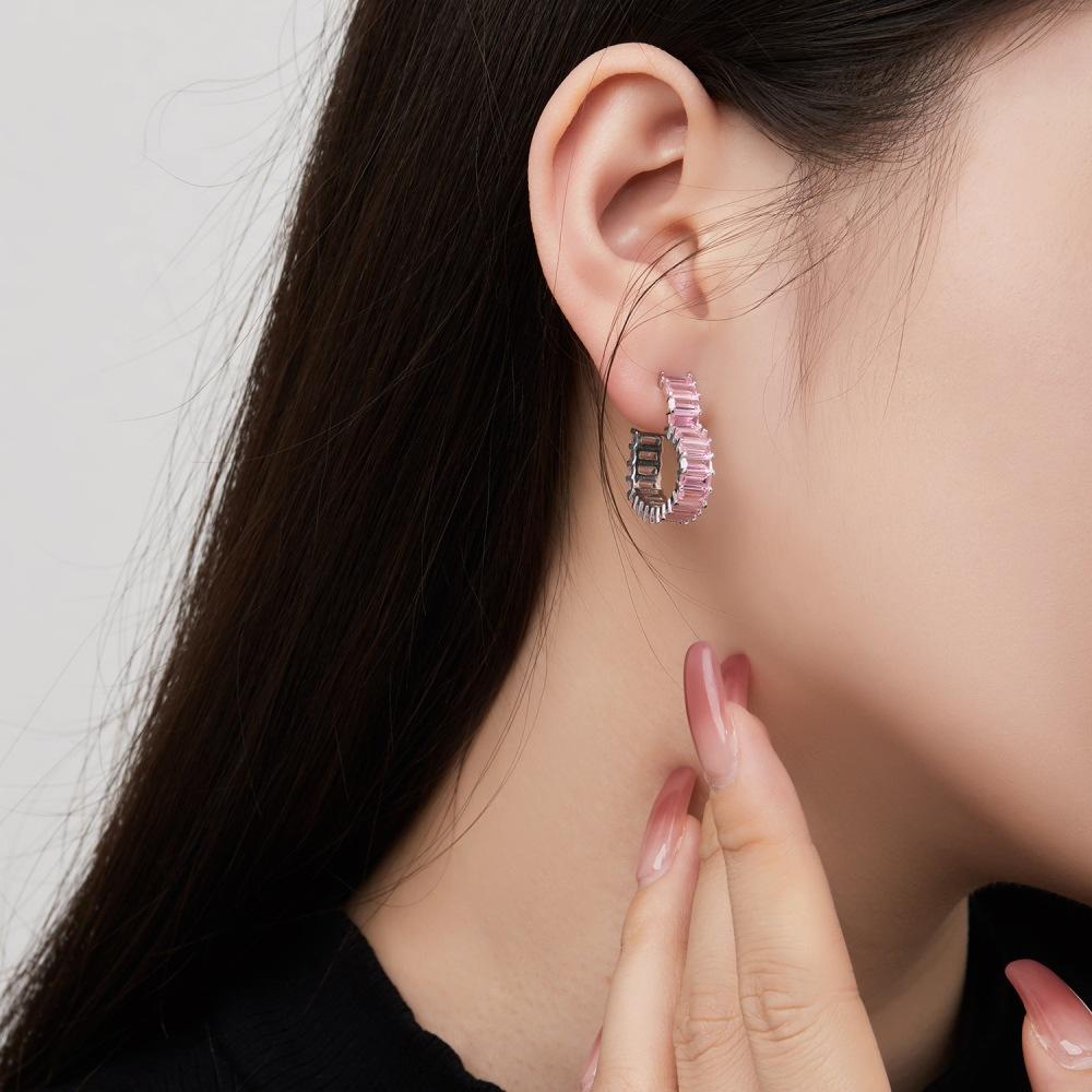 【T49】925 Sterling Silver Heart-Shaped Stud Earrings