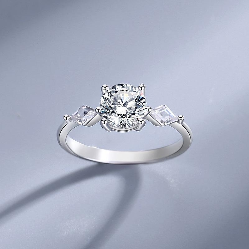 Elegant 925 Sterling Silver 1CT Three Stone Setting Moissanite Ring2