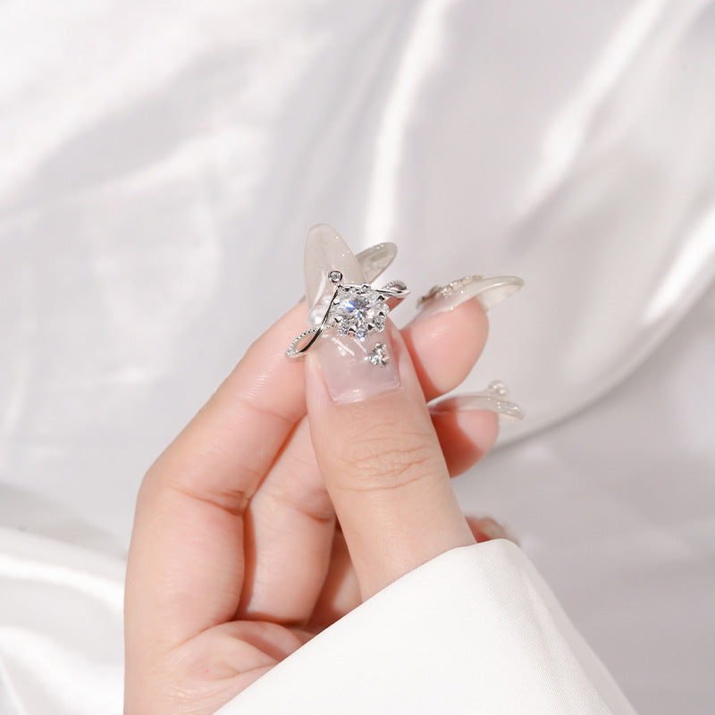 Damila s925 sterling silver moissanite proposal ring for women with cross-border light luxury line flower design, available for direct wholesale5