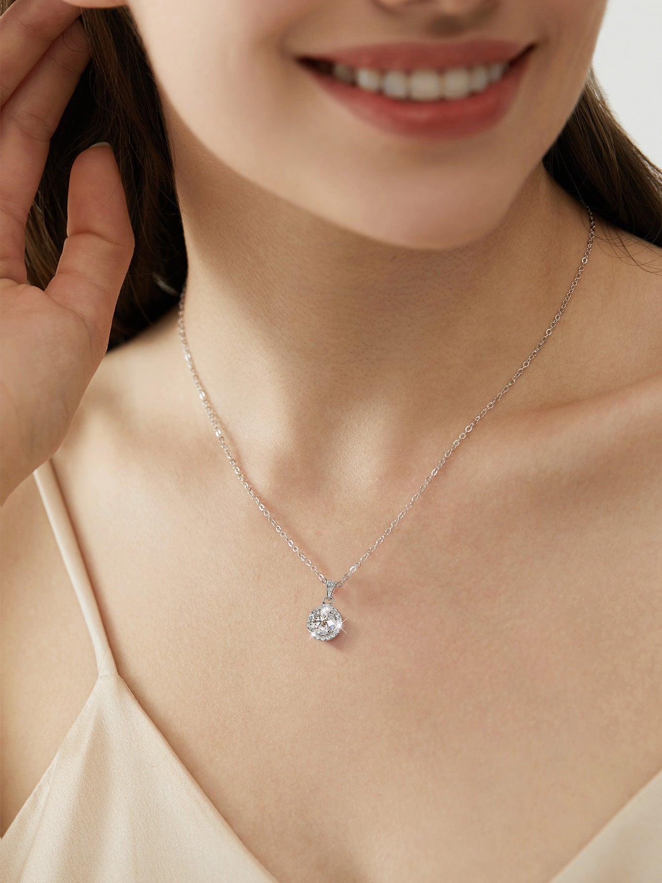 Women's all-match D color moissanite s925 sterling silver necklace with multiple square and round bag designs available for wholesale9