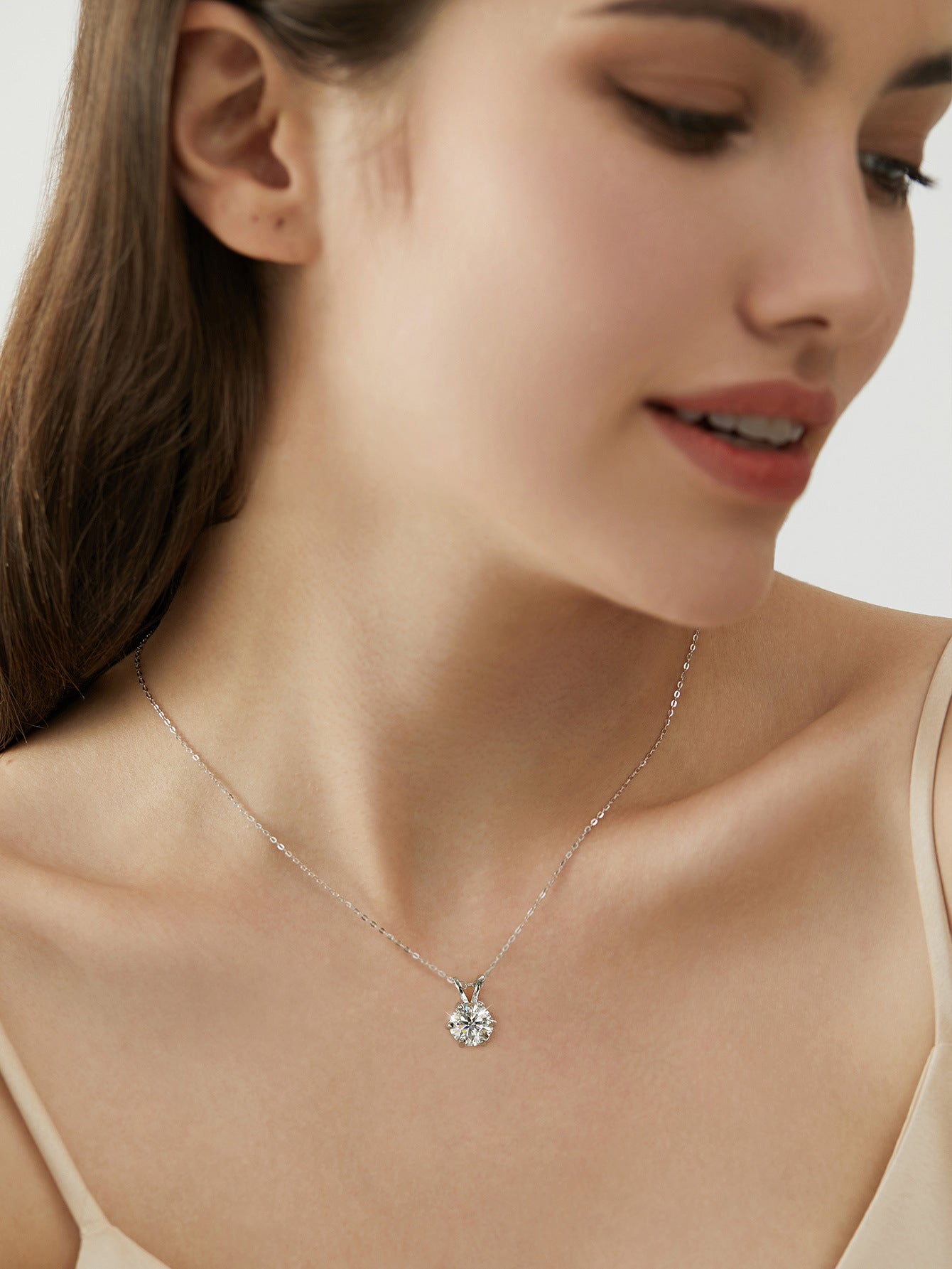 Women's all-match D color moissanite s925 sterling silver necklace with multiple square and round bag designs available for wholesale0