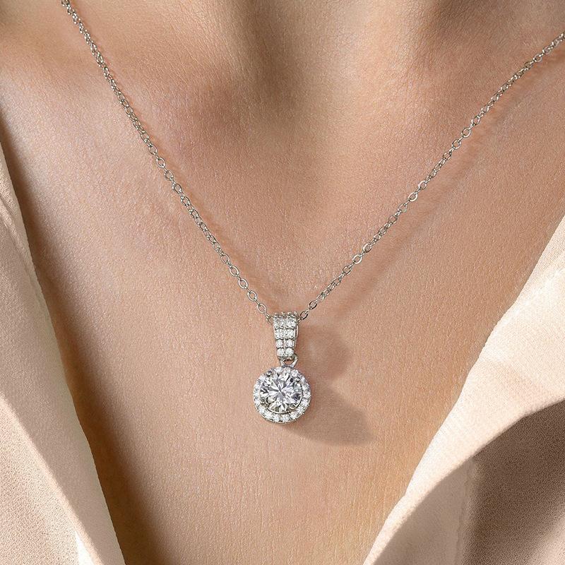 【#159】Exquisite Four-Claw Moissanite Pendant Necklace on Clavicle Chain | 925 Sterling Silver