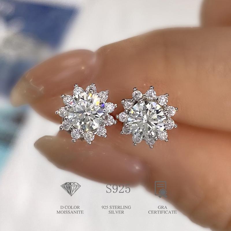 【#177】Elegant SUNFLOWER Moissanite Stud Earrings In 925 Sterling Silver