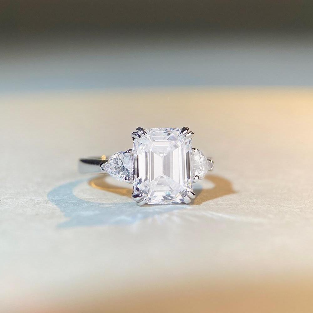 【T46】4CT Emerald Cut CZ Ring In 925 Sterling Silver4CT Emerald Cut CZ Ring In 925 Sterling Silver